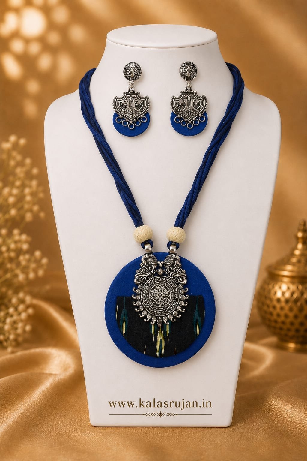 Indigo Peacock Round Pendant Set Indigo Peacock Round Pendant Set