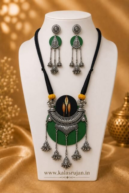 Vanika Leaf Hand-painted Oxidised Necklace Set