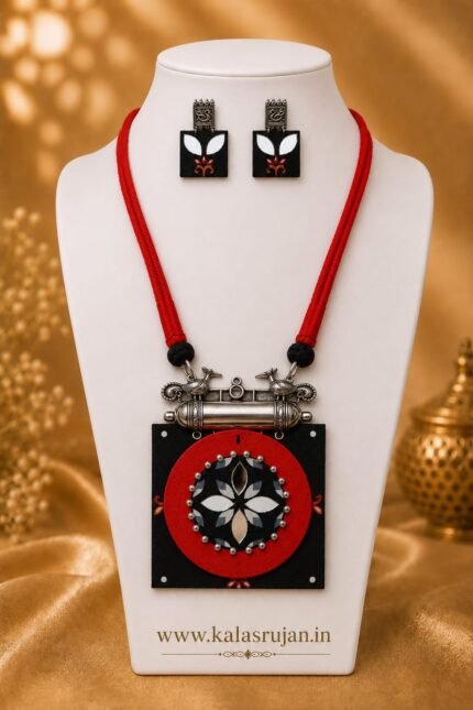 Surkh Phool Mirror Necklace Set