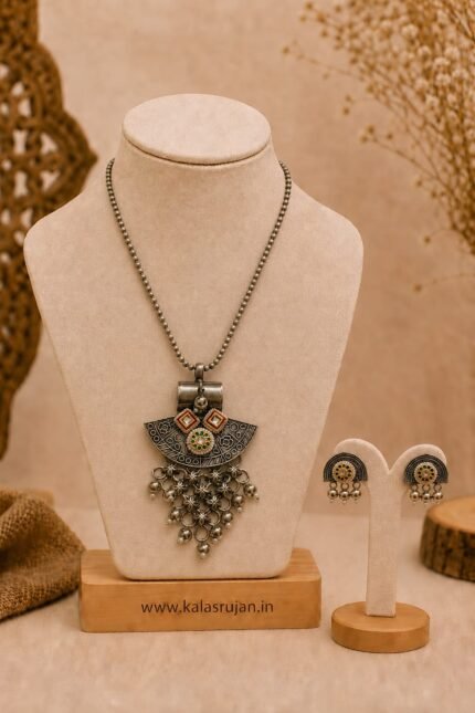 Rajsi Rangoli Chain Necklace
