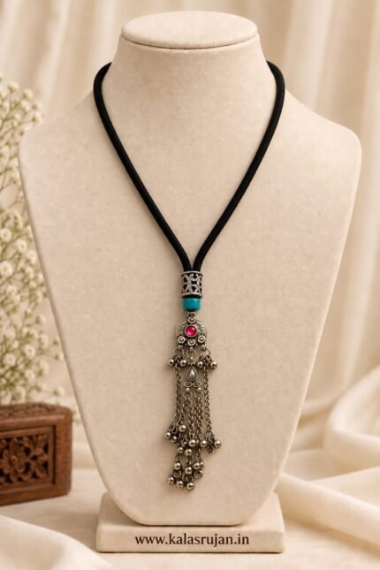 Boho Emerald Black Necklace
